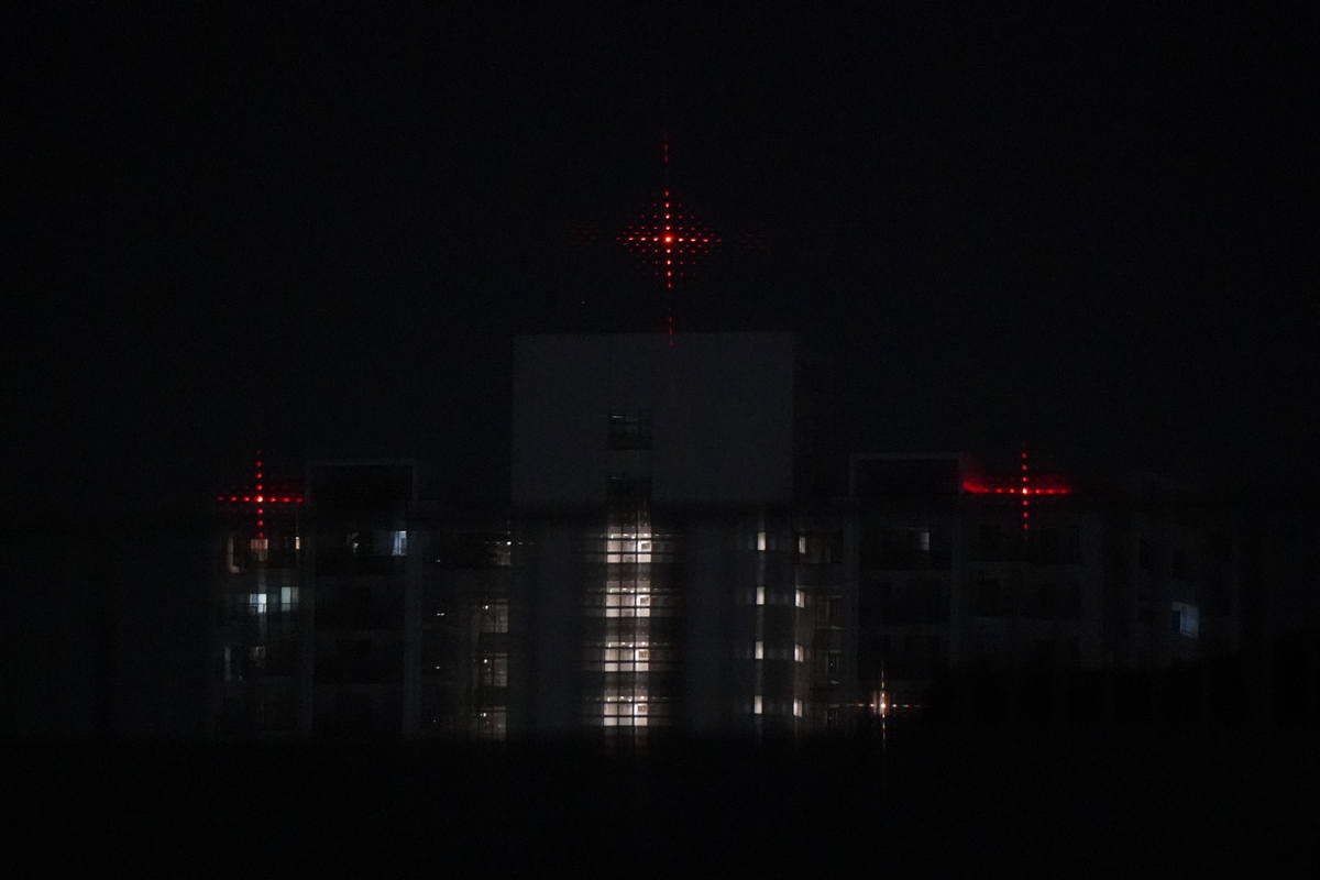 1/25s f/6.3 ISO6400